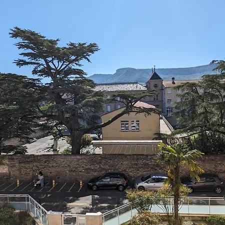 La Cinematheque, Centre * מילאו